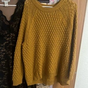 Yellow knitted sweater size M,H&M